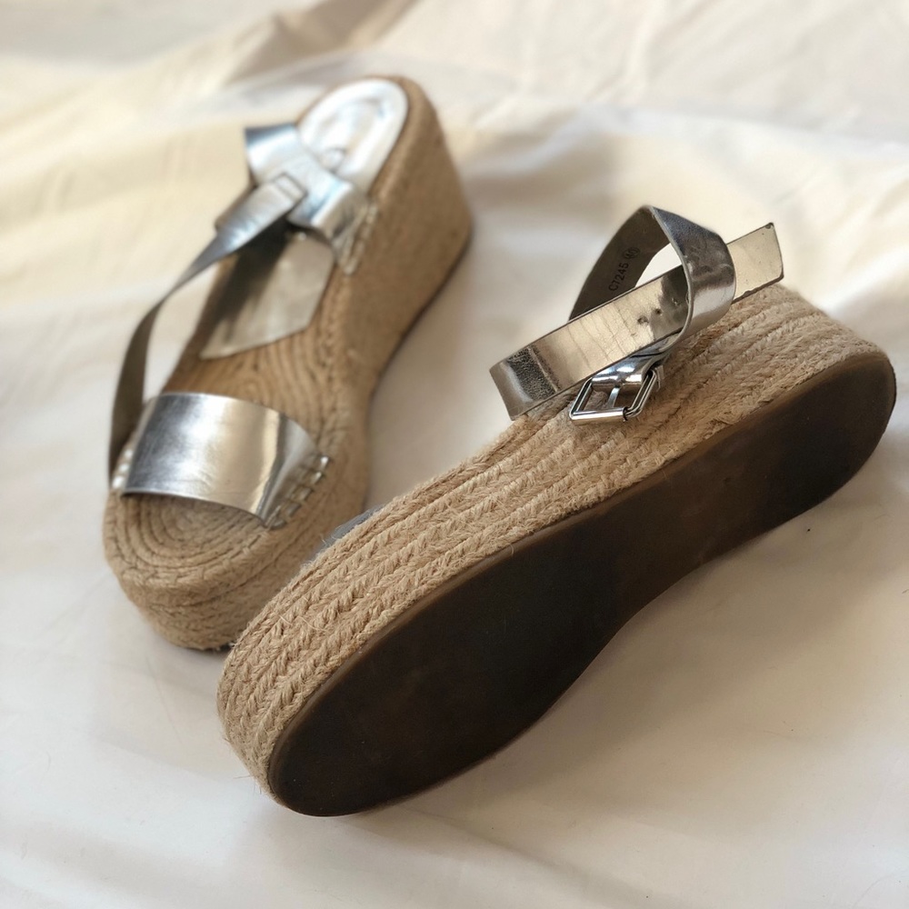Shoe - Picture 6 of 6